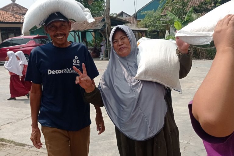 Harga beras di dalam Lebak mulai turun usai distribusi  bantuan pangan